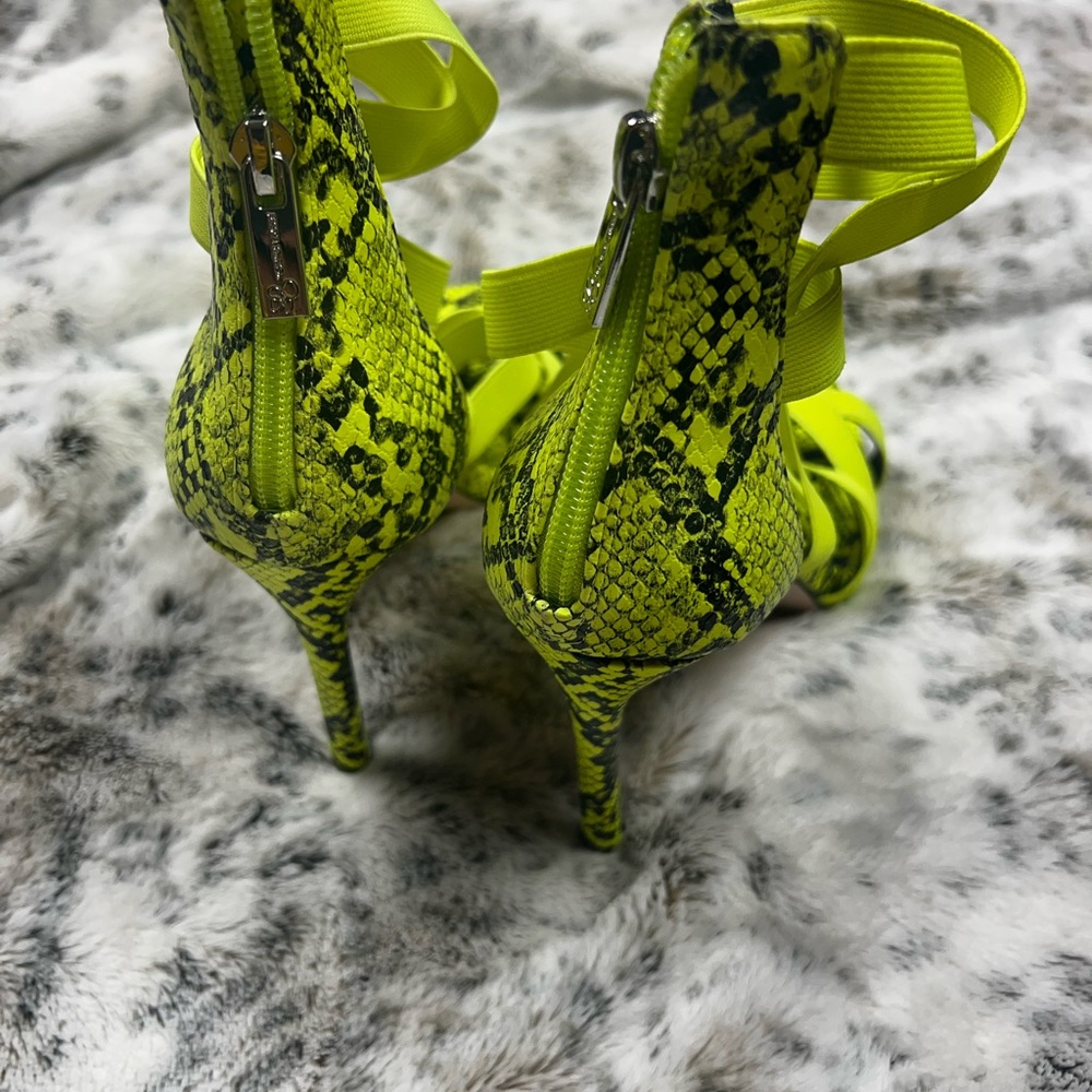 Jessica Simpson - Picture 4 of 5